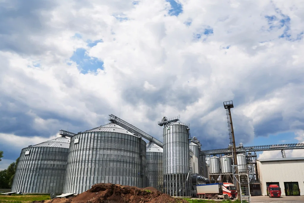 agricultural-silos-building-exterior