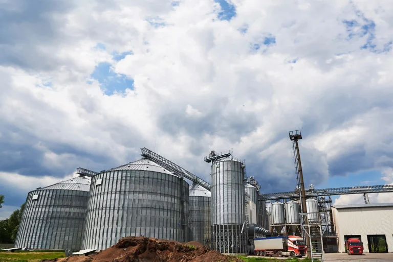 agricultural-silos-building-exterior