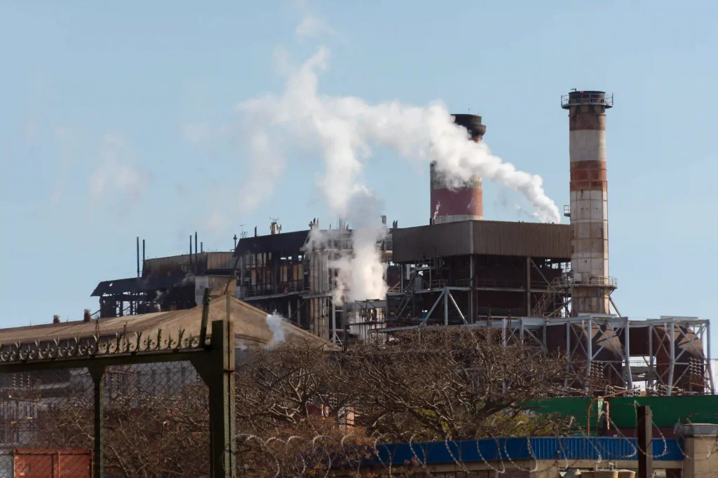 1-pollution-concept-factory-emisions
